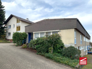 Varnhalt, 2-Fam.-Haus m. Gewerbehalle
