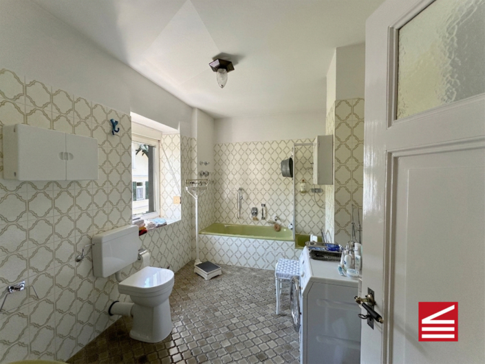 1-1548_17_Badezimmer